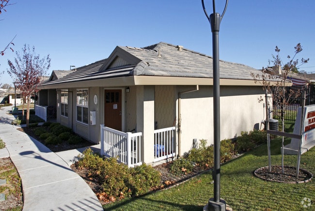 Primary Photo - Centennial Place Apartments