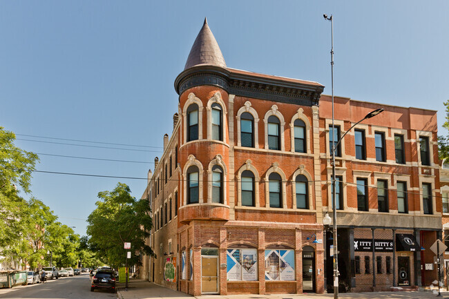 Building Photo - 1100 W 18th St