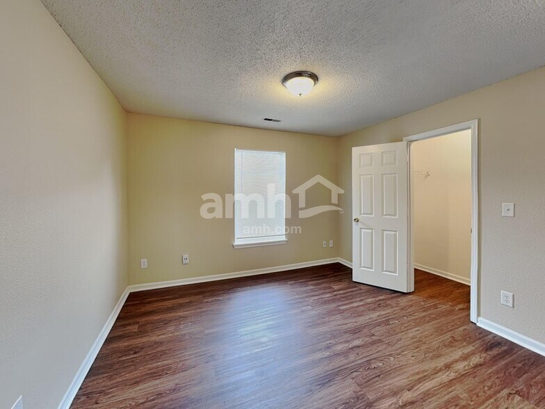 Building Photo - 4708 Whitview Ln