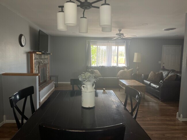 Building Photo - 615 Virginia Ct