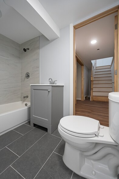 Building Photo - 55 Schley St