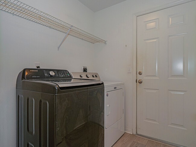 Building Photo - 105 Briarcliff Cir