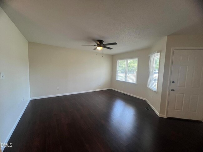 Building Photo - 500 Chinaberry Ln