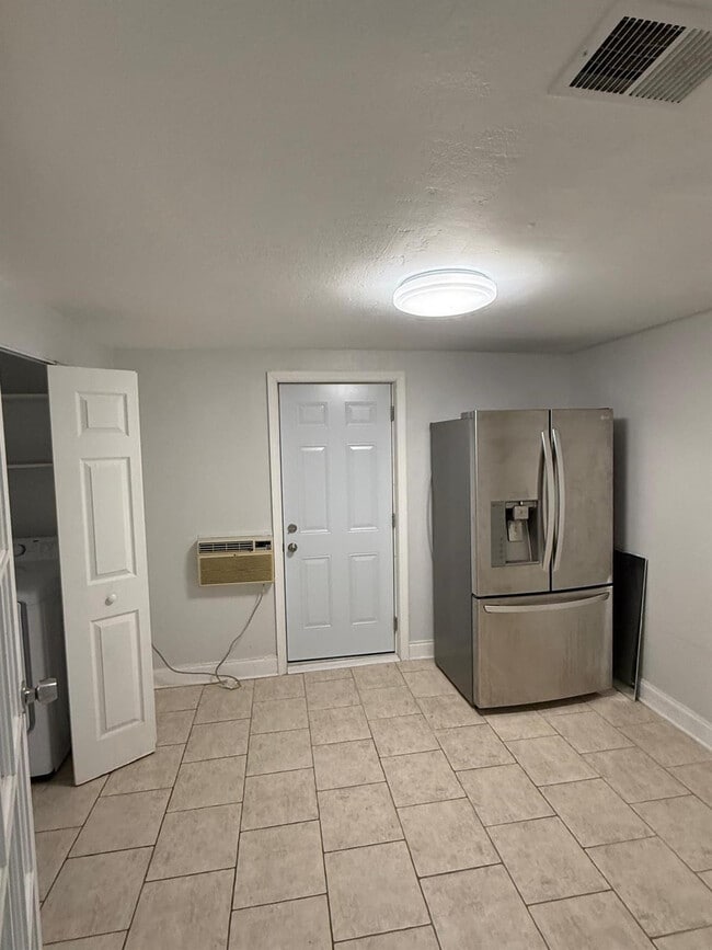 Building Photo - 4186 SW 48th Ct