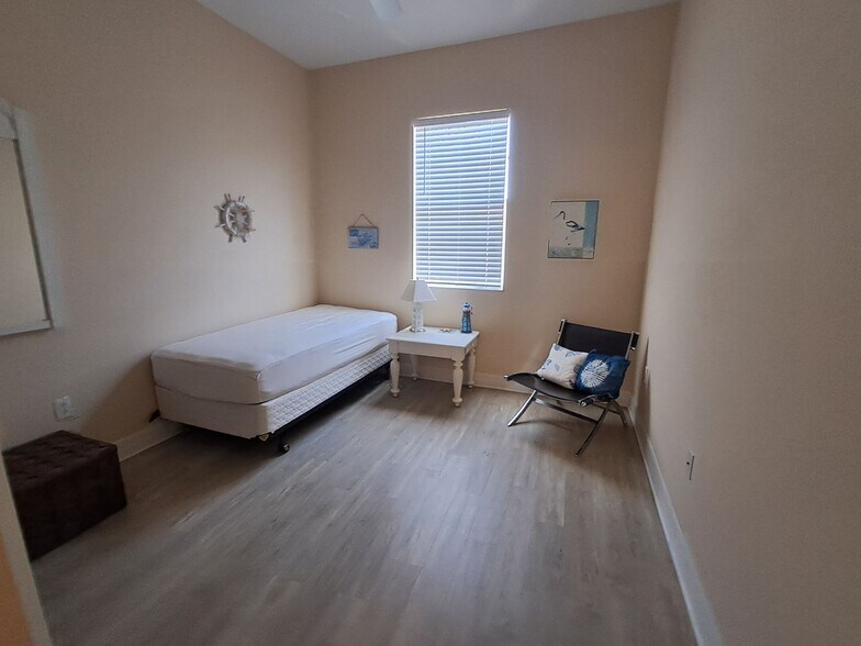 Building Photo - 16228 Via Solera Cir