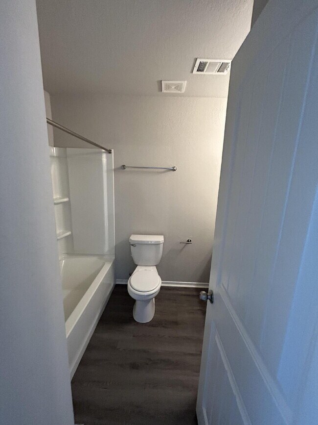 Building Photo - "Charming 3-Bed, 2-Bath Brookland Home wit...