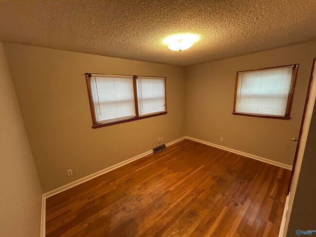 Building Photo - 4017 Summerhill Pl NW