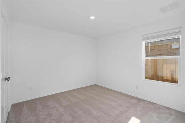 Building Photo - 138 Arbordale St