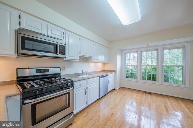 Building Photo - 3133 Windwood Farms Dr