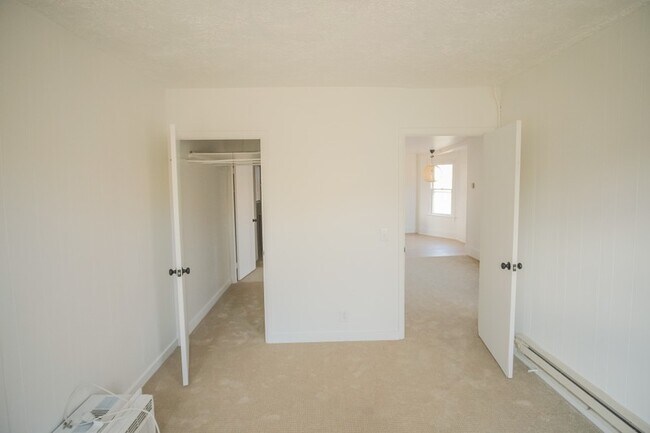 Building Photo - 30 S 1200 E
