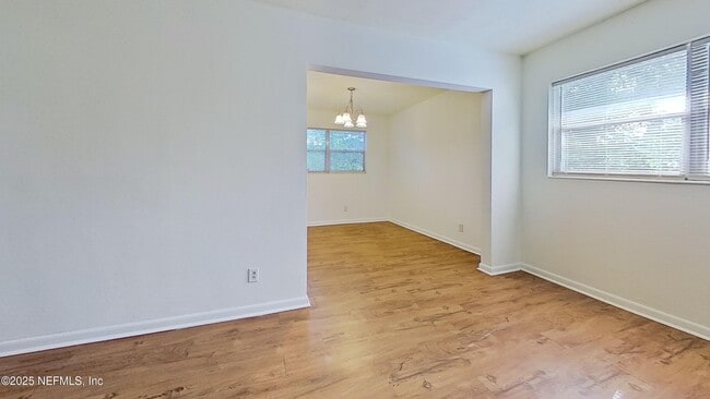 Building Photo - 2131 Goltare Dr