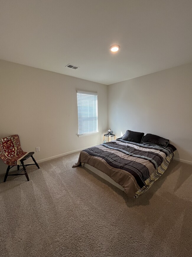 Building Photo - 1323 Weedon Dr