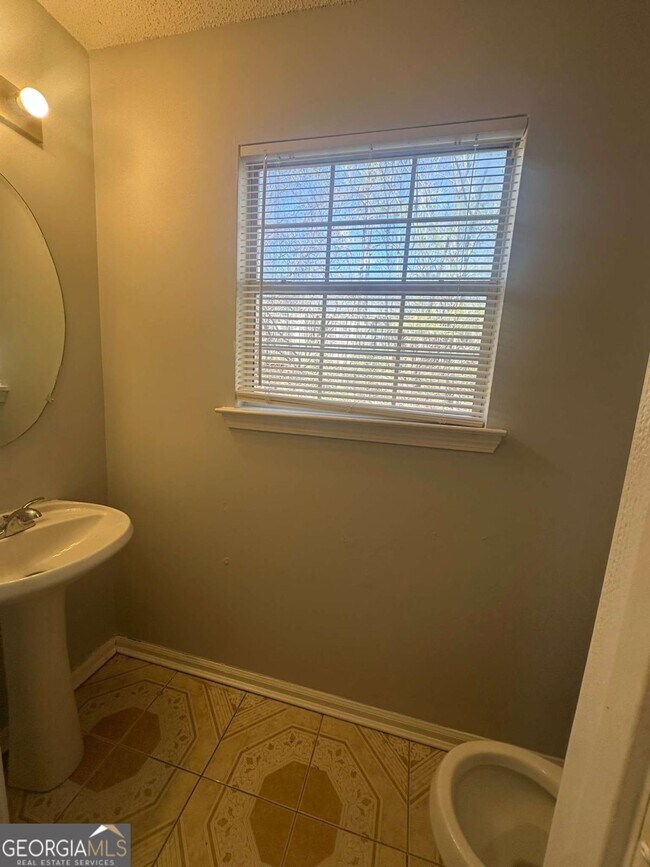 Building Photo - 471 Eagles Crossing Cir