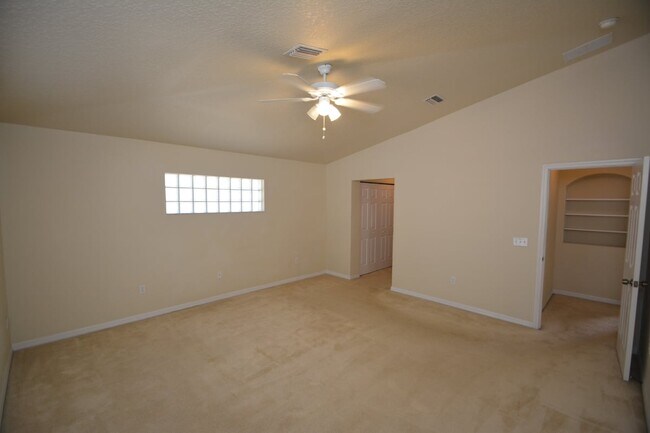 Building Photo - 31 Port Royal Dr
