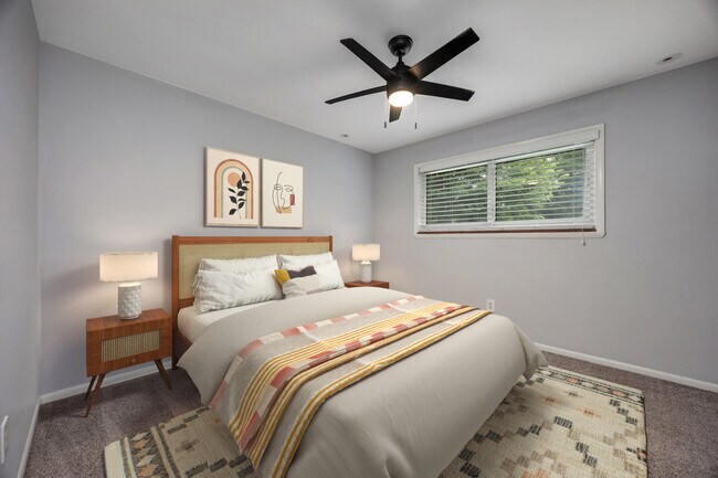 Building Photo - 4790 Belzair Dr