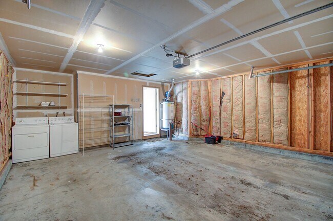 Building Photo - 192nd Area Single Level Home