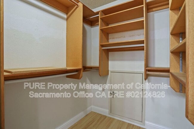 Building Photo - 4 Coyle Creek Cir