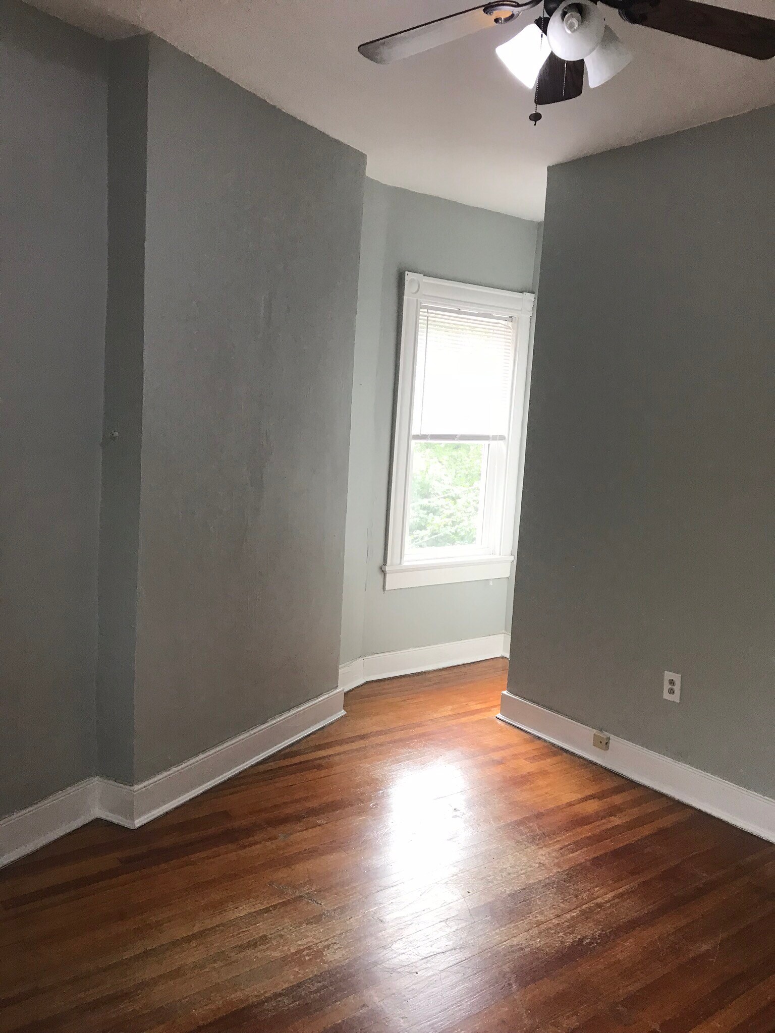Bedroom 2 - 1300 Grove Ave