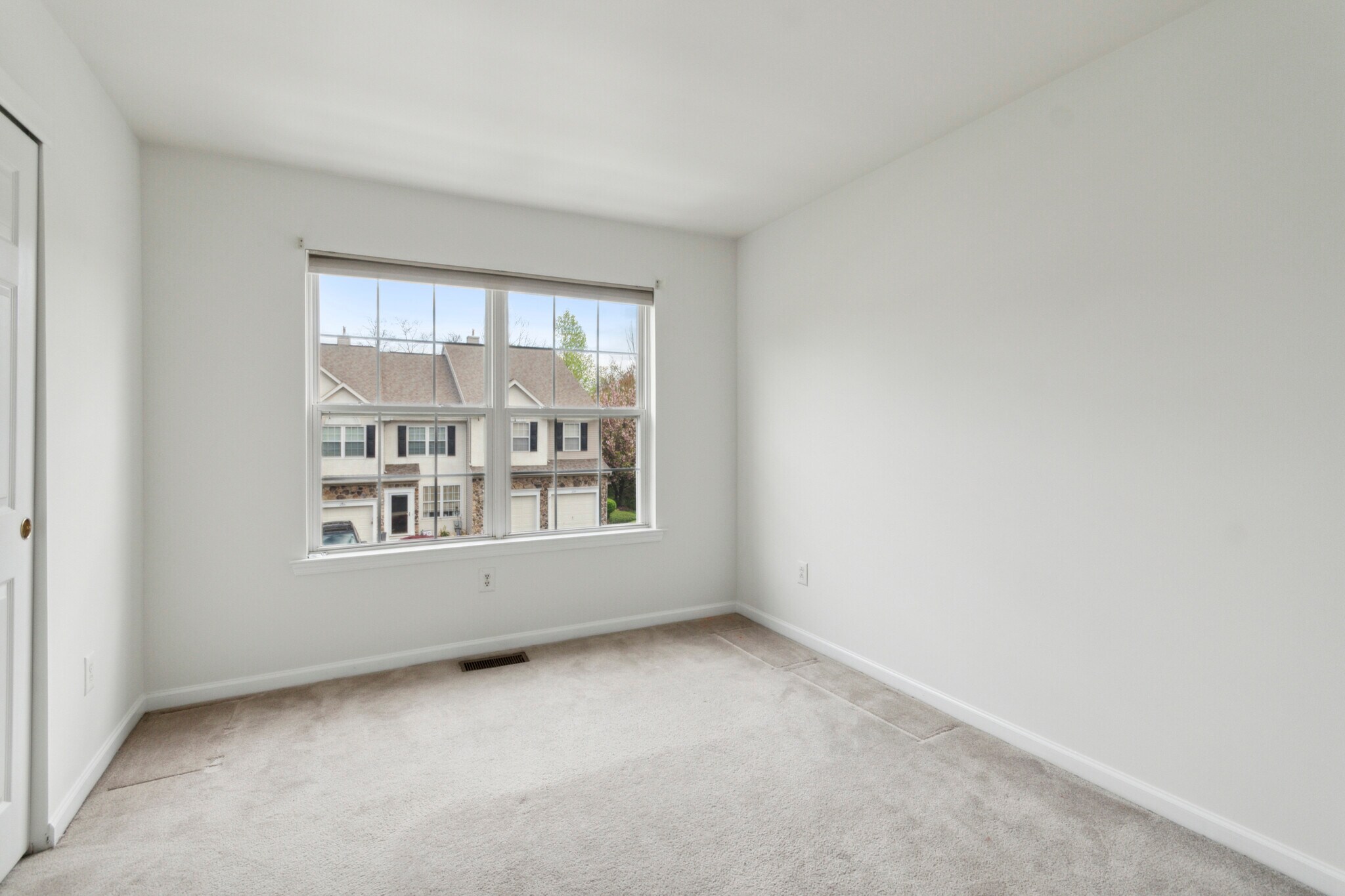 Building Photo - 232 Tall Pines Dr
