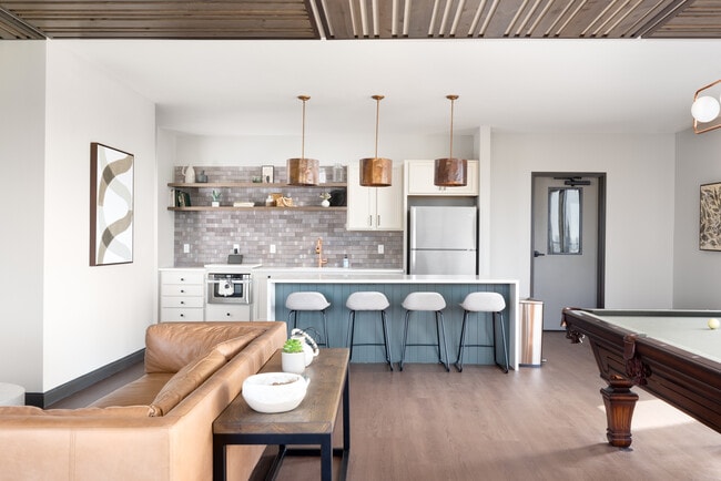 Clubroom - Ivy at SOCO