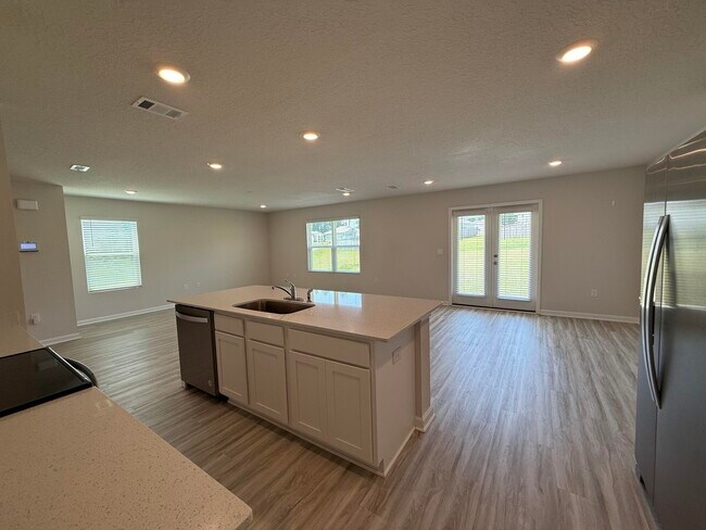 Building Photo - 2800 Tallgrass Ct