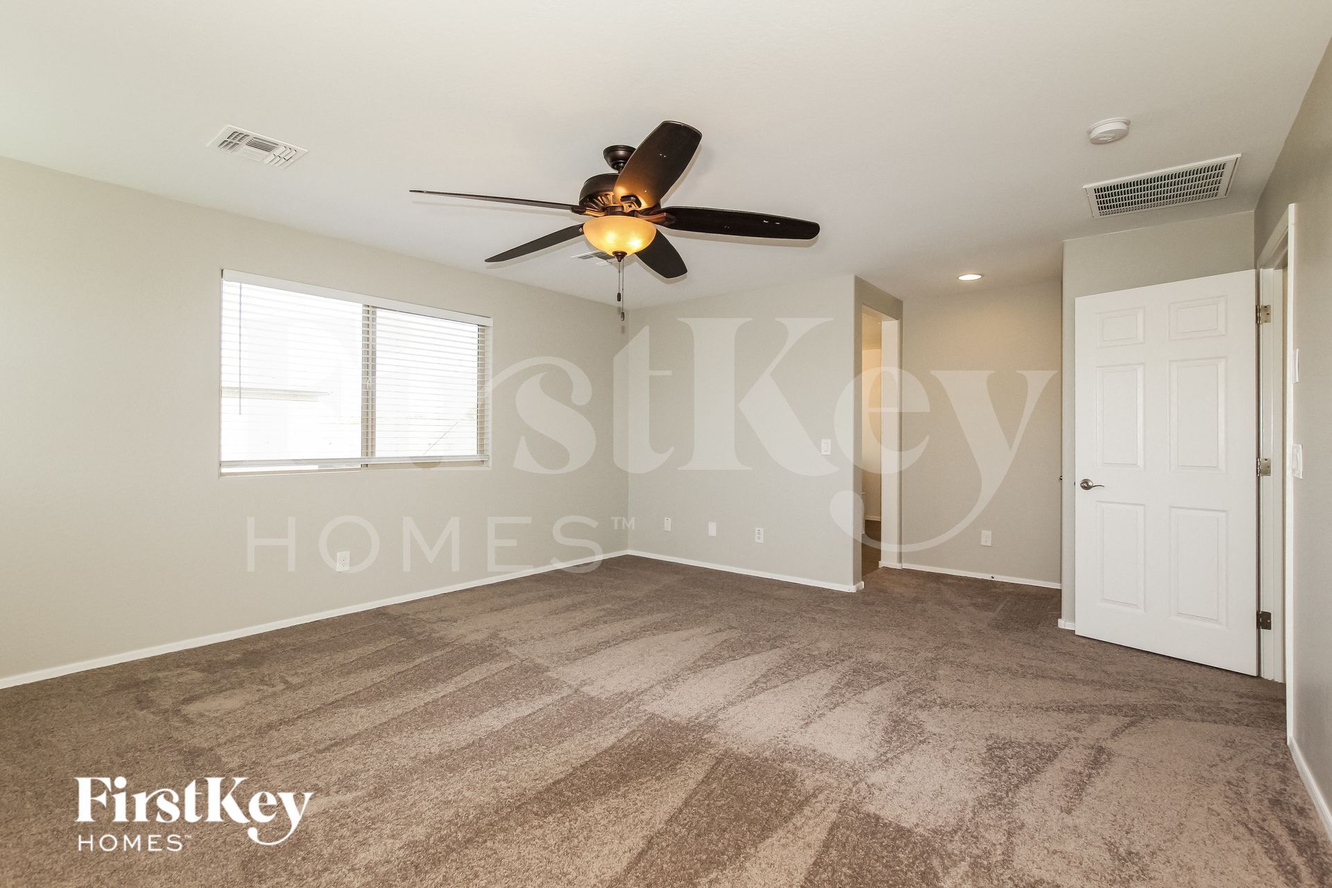 Building Photo - 10242 W Levi Dr