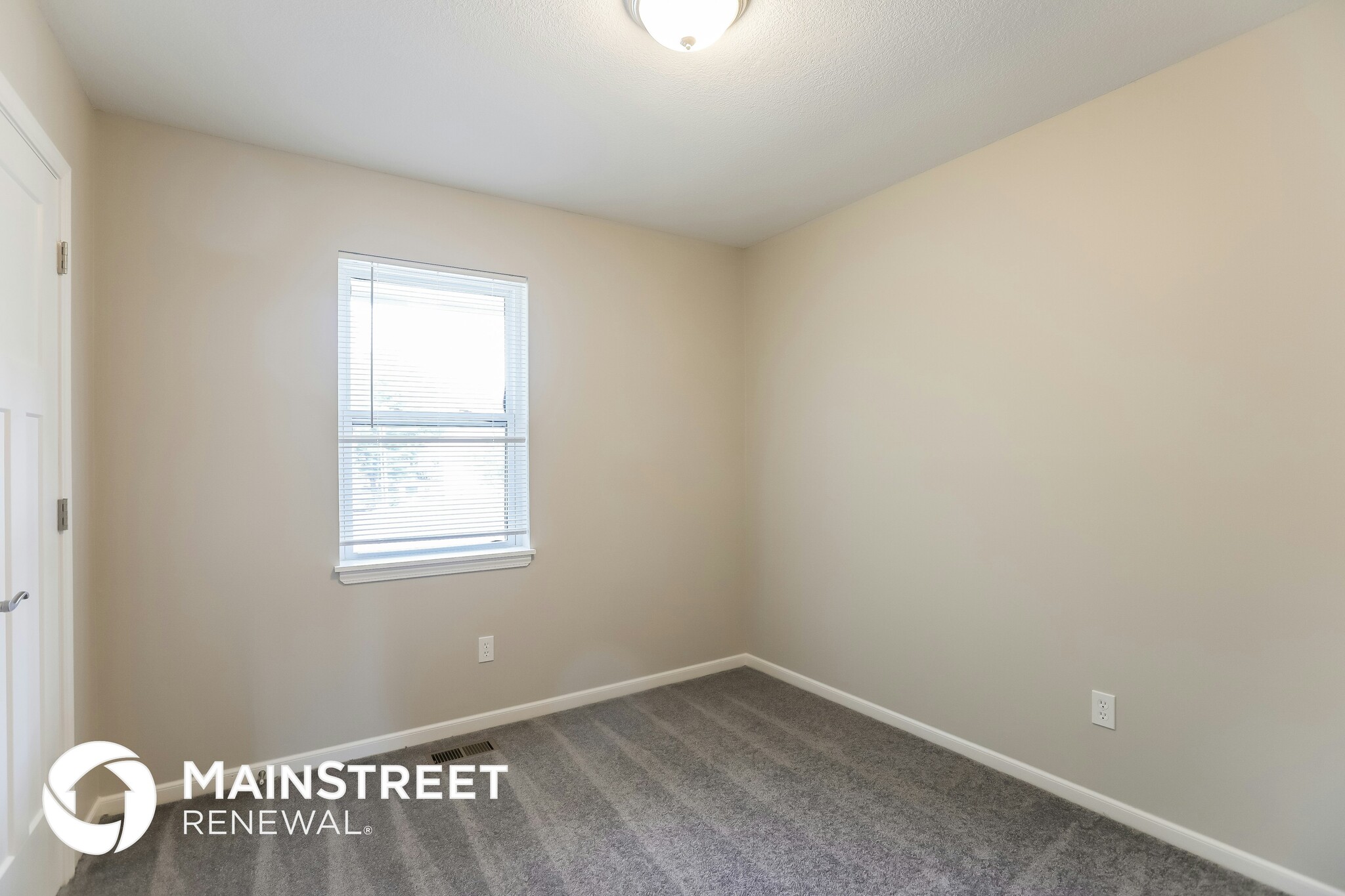 Building Photo - 1435 Park Cir