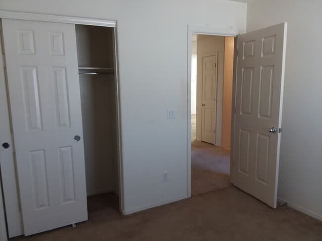 Building Photo - 661 Belmont Way