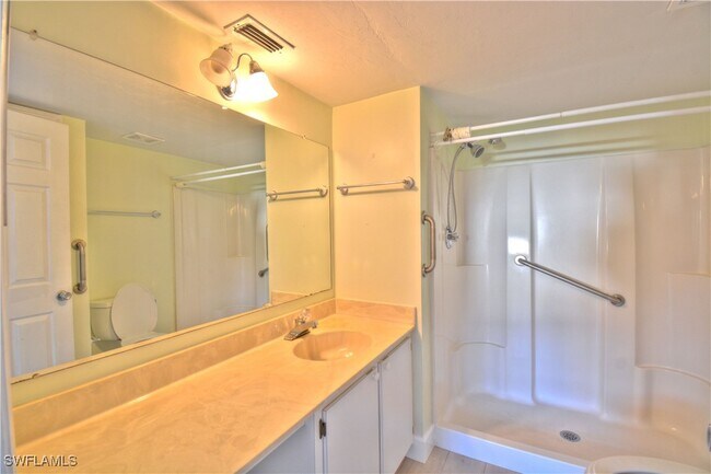 Building Photo - 2330 Naples Trace Cir