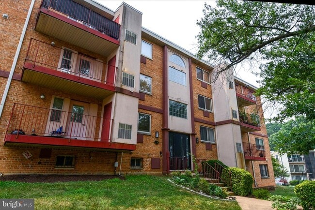 Building Photo - 4116 Ames St NE