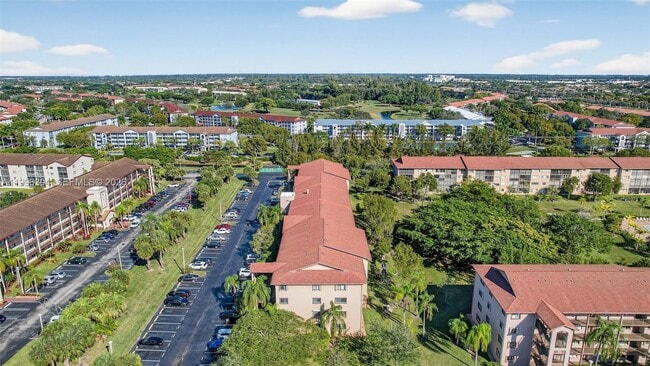 Building Photo - 1651 SW 127th Ave