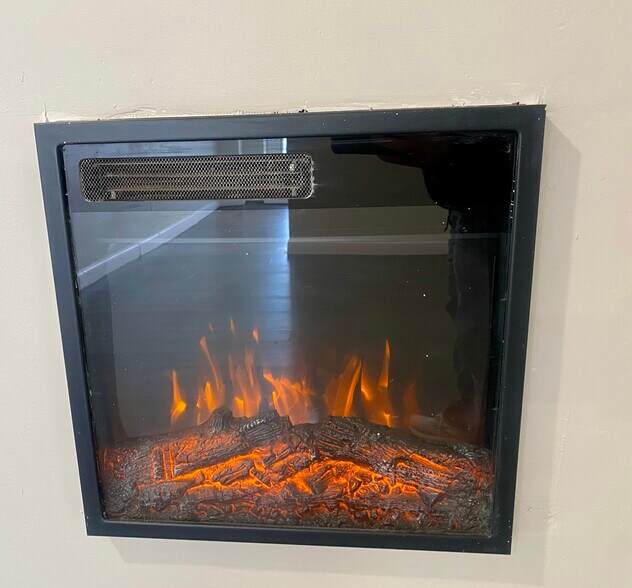 Building Photo - 28 Hinckley St