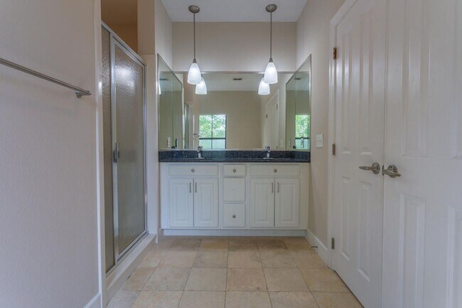 Building Photo - 114 Haven Cir