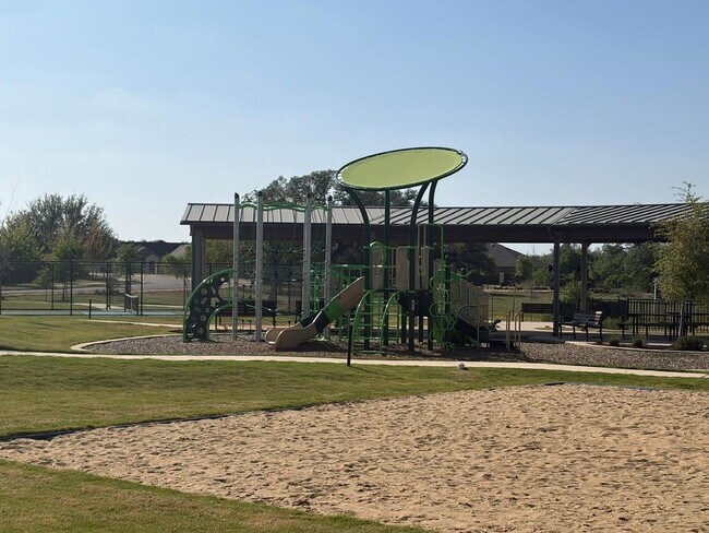 Building Photo - 193 Slenderleaf Dr