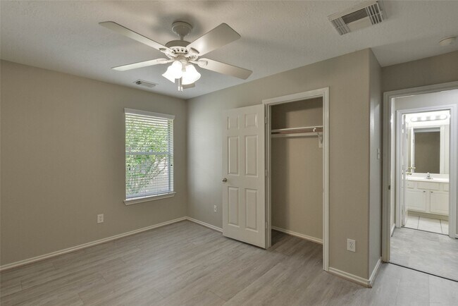 Building Photo - 6406 Caminito Trail