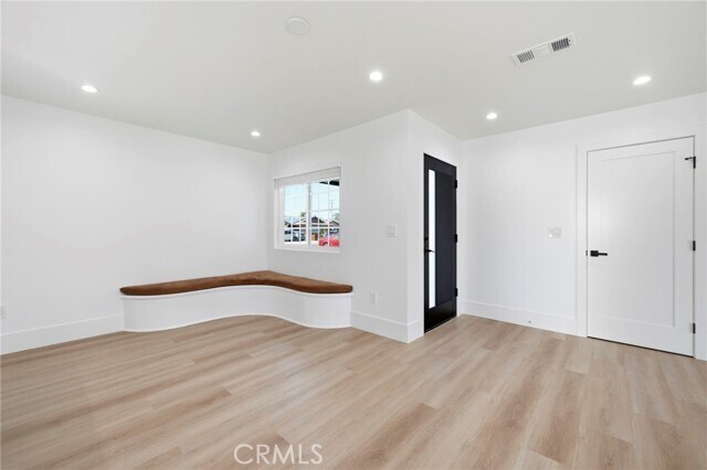 Building Photo - 18584 Redwood Cir