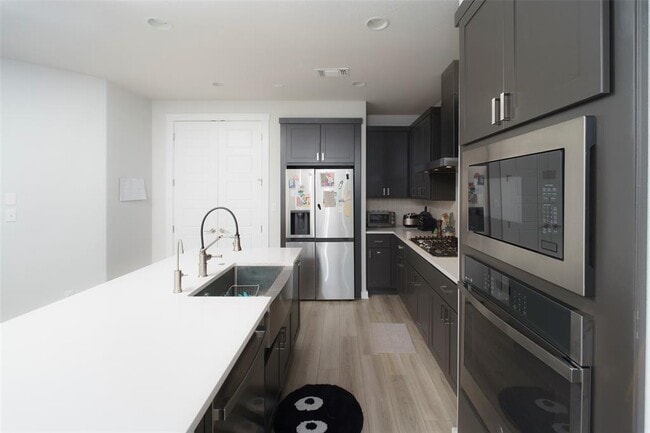 Building Photo - 2221 Nightjar Song Dr