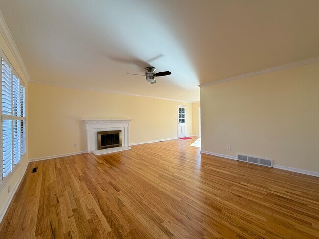 Building Photo - 2908 Cheyenne Cir