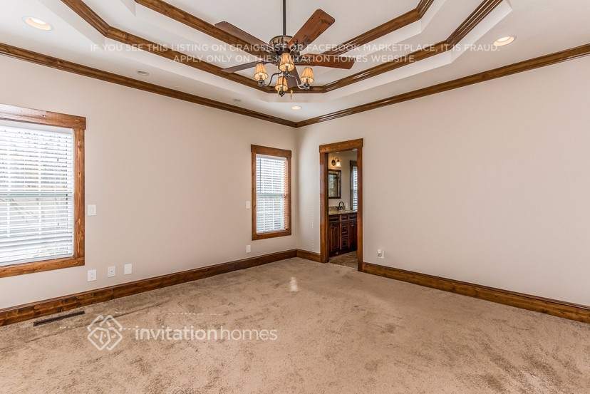 Building Photo - 6223 Spring Lake Dr