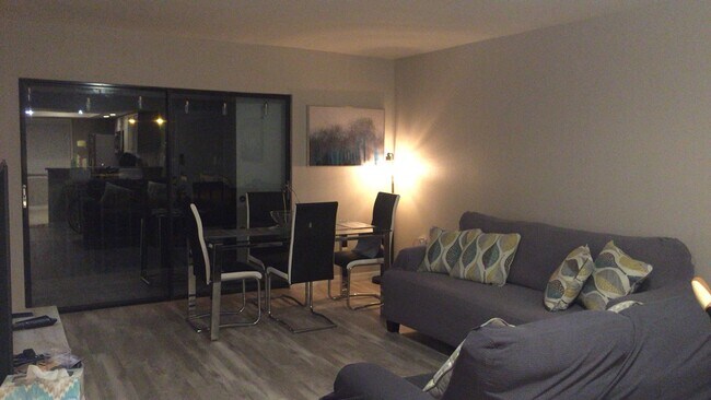 dining room - 214 Meadow Ln