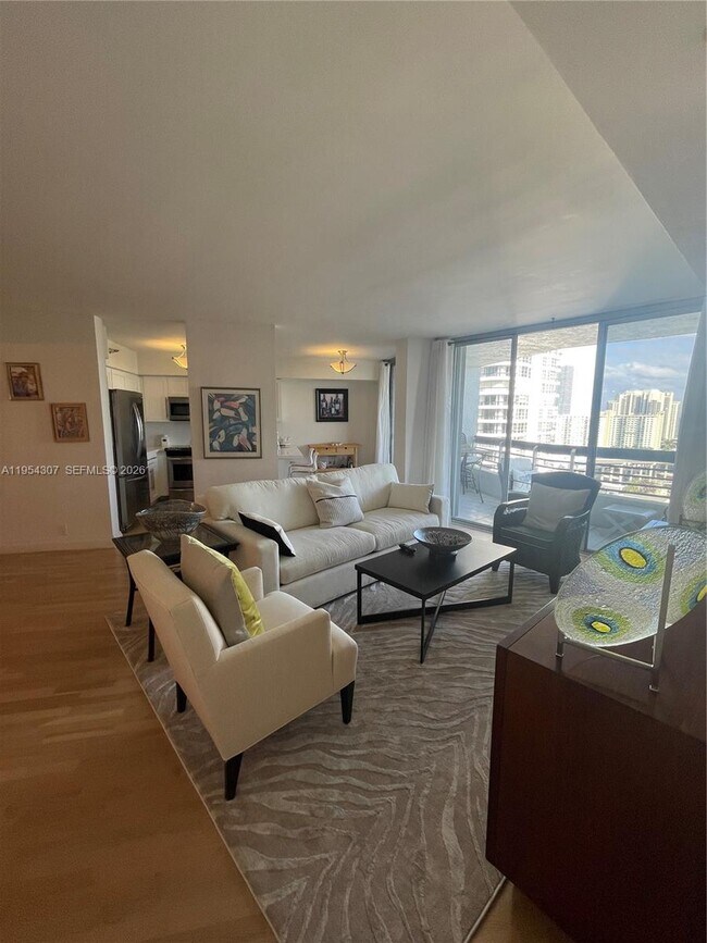 Building Photo - 19101 NE 36th Pl