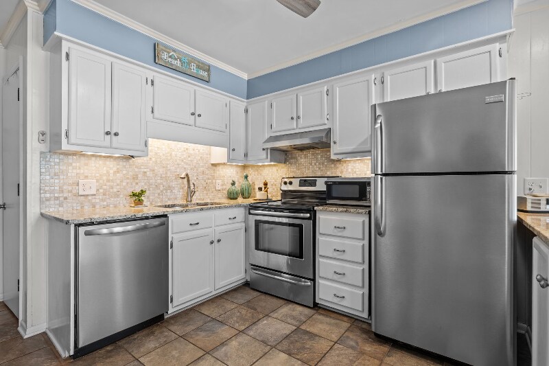 Building Photo - 301 Commerce Way