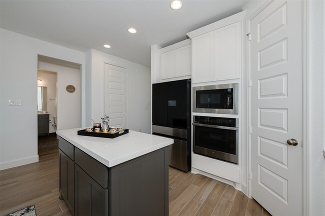 Building Photo - 20519 Bronco Rdg Dr