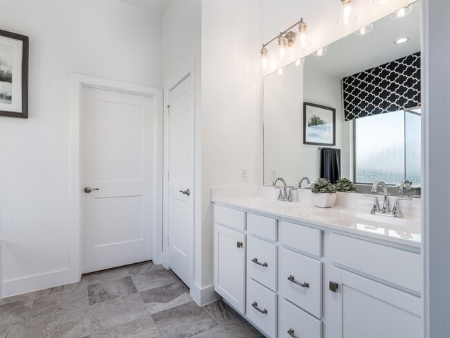 Building Photo - 13210 Wood Leaf Pk