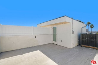 Building Photo - 111 Orlando Ave