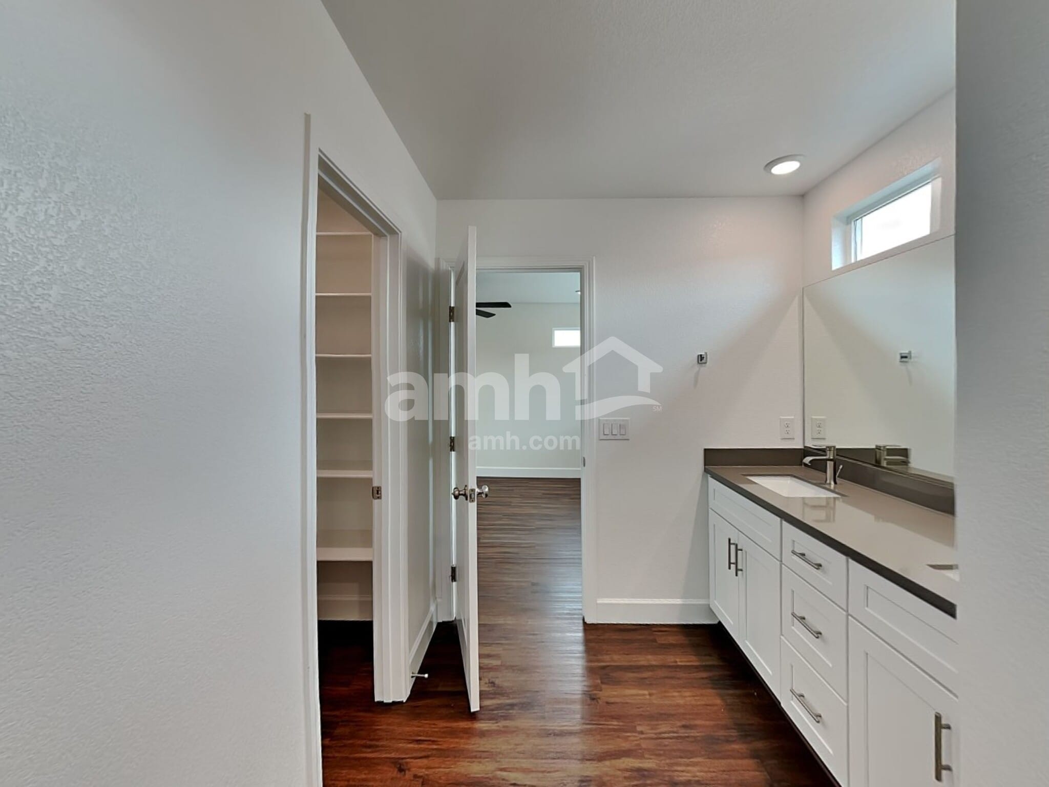 Building Photo - 8837 Brent Leaf Ave