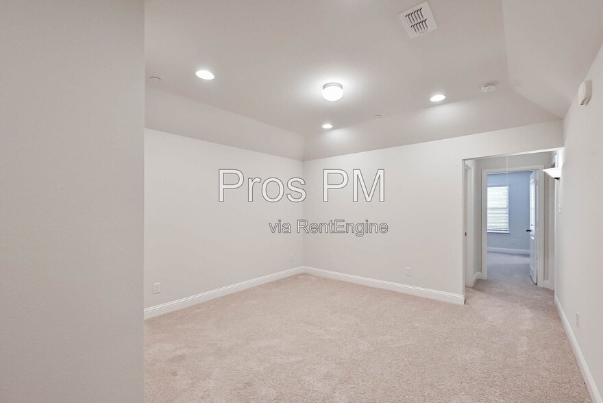 Building Photo - 4256 Mingo Dr