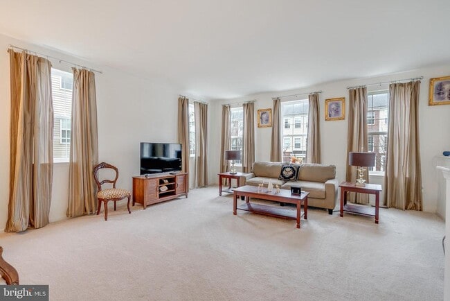 Building Photo - 49 Creekside Wy