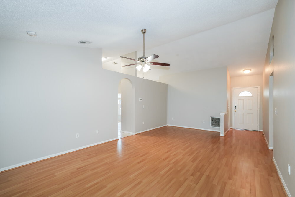 Building Photo - 2047 Sarah Louise Dr