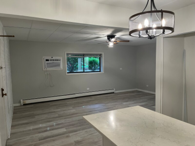 Building Photo - 154 E Bailey Rd